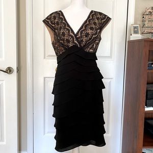 Beautiful Adrianna Patell evening dress size 10